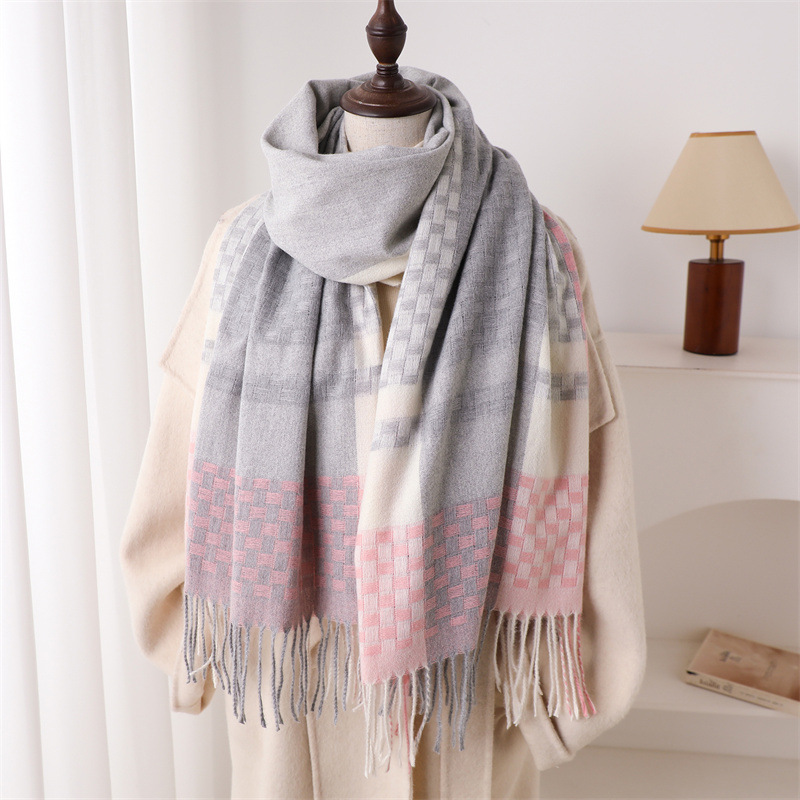 Роскошный брендовый кашемировы – обзор и цена Woven Scarf Blanket
